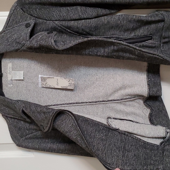 Jacket - Picture 6 of 6